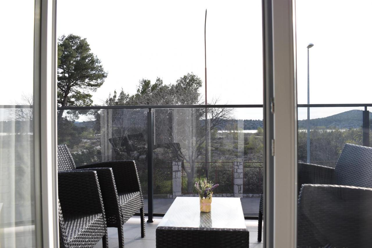Apartments Rena Σίμπενικ Εξωτερικό φωτογραφία